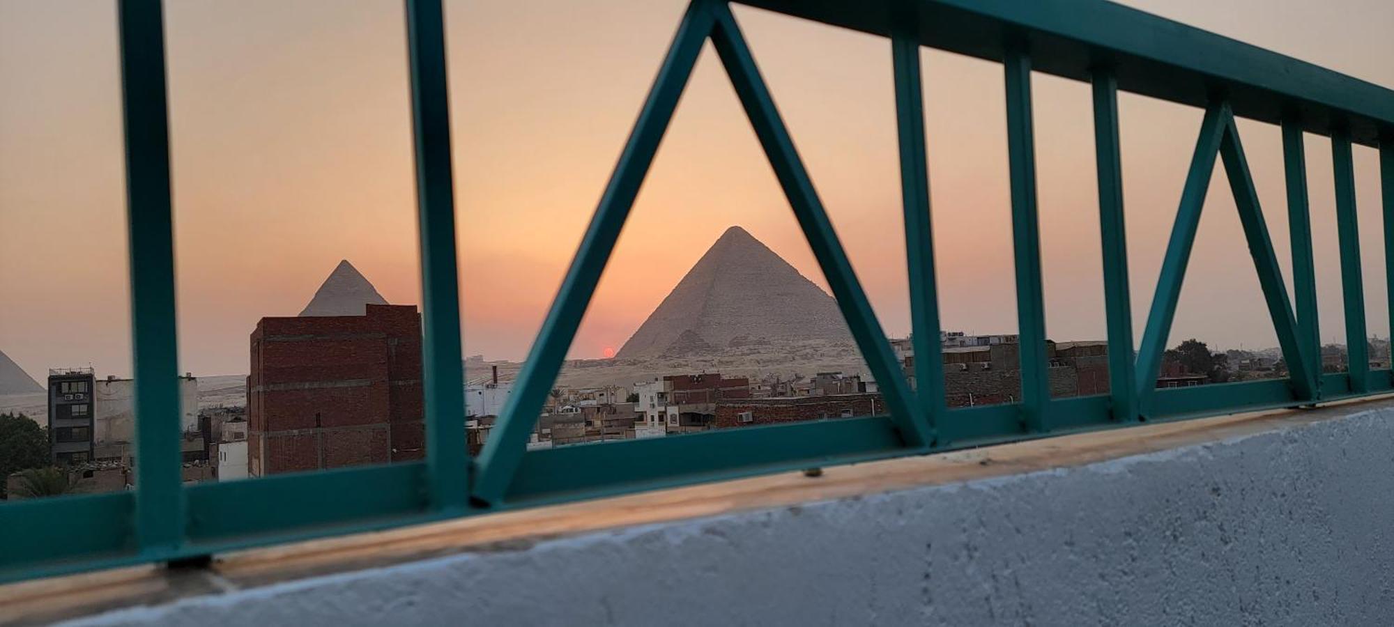 Pyramids Temple Guest House Kafrat al Jabal Екстер'єр фото