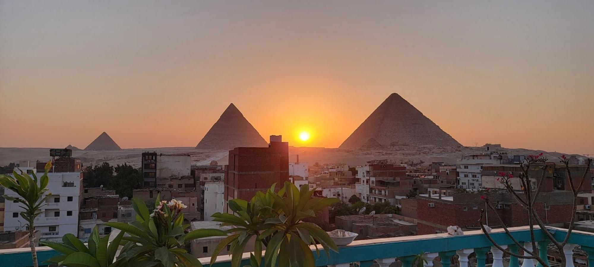 Pyramids Temple Guest House Kafrat al Jabal Екстер'єр фото